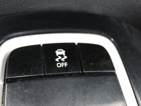 Used 2020 Toyota Corolla LE image 21