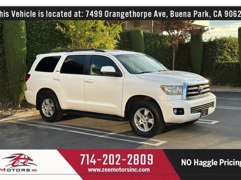 Used 2015 Toyota Sequoia SR5 w/ Premium Package RWD image 4