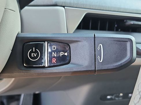 Used 2024 Kia EV9 Wind image 31