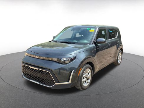 Used 2025 Kia Soul LX w/ LX Technology Package image 7