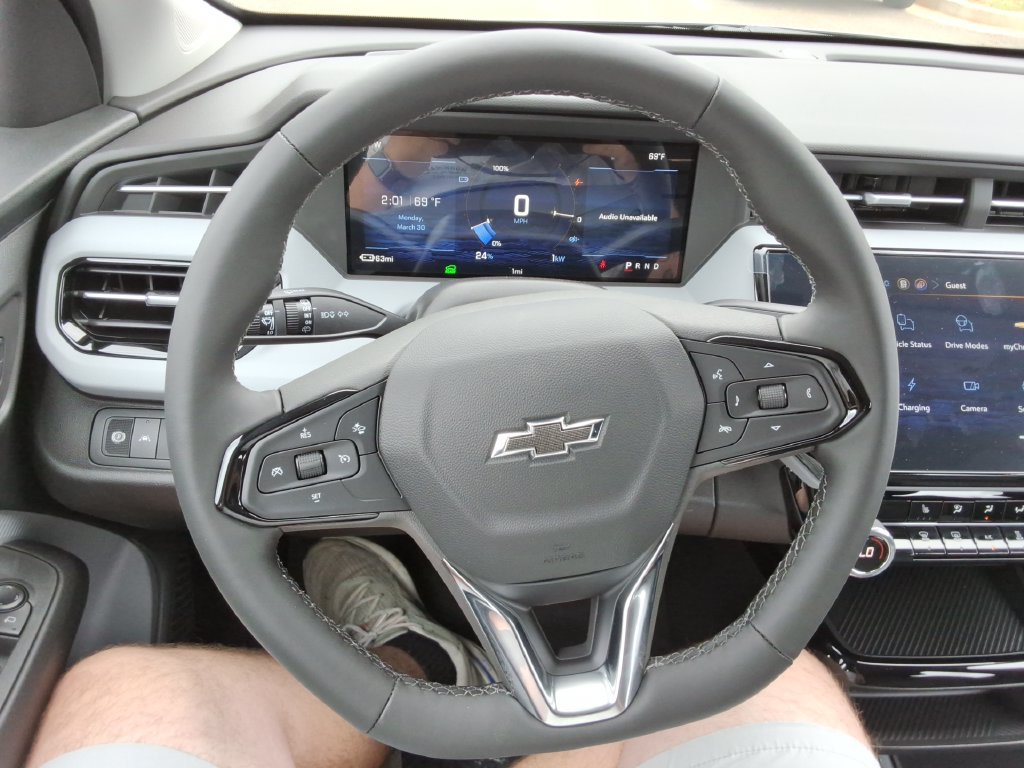 New 2027 Chevrolet Bolt LT w/ Comfort Package FWD image 23