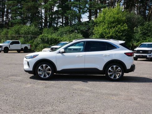 Used 2023 Ford Escape Platinum AWD/4WD image 5