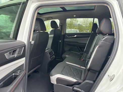 New 2026 Volkswagen Atlas Peak Edition AWD/4WD image 8