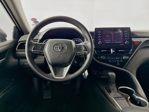 Used 2024 Toyota Camry LE image 25