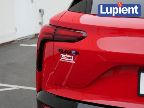 Certified 2024 Chevrolet Blazer EV RS image 5