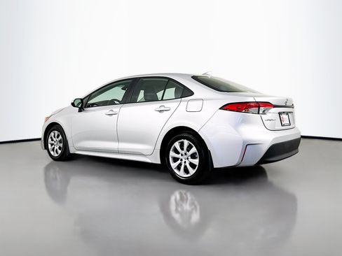 Certified 2025 Toyota Corolla LE FWD image 5