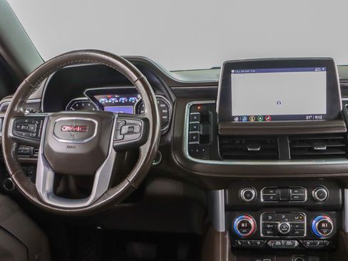 Used 2021 GMC Yukon XL SLT w/ SLT Luxury Plus Package image 18