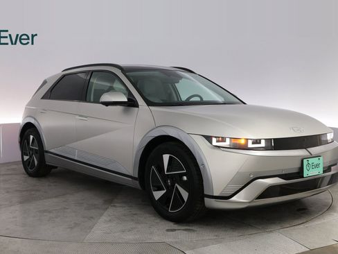 Used 2025 Hyundai Ioniq 5 Limited image 4