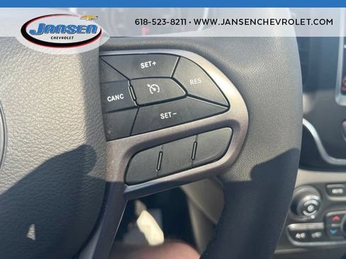 Used 2022 Jeep Cherokee Latitude Lux w/ Sun & Sound Group AWD/4WD image 27