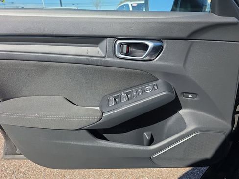 Used 2023 Honda Civic Sport image 17