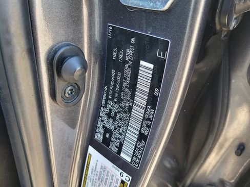 Used 2016 Toyota 4Runner Limited AWD/4WD image 30