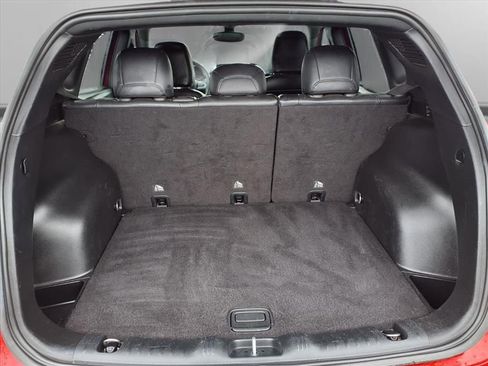 Used 2023 Jeep Compass Limited image 25