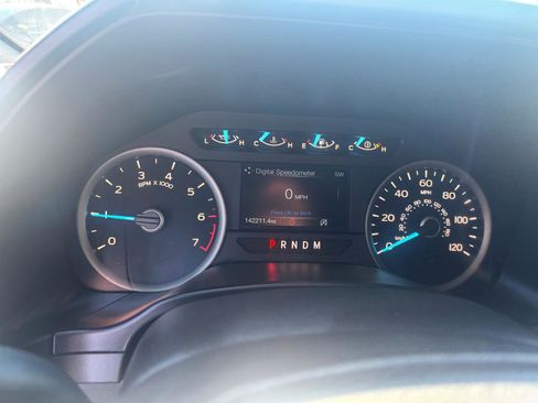 Used 2018 Ford F150 XLT w/ Equipment Group 302A Luxury image 11