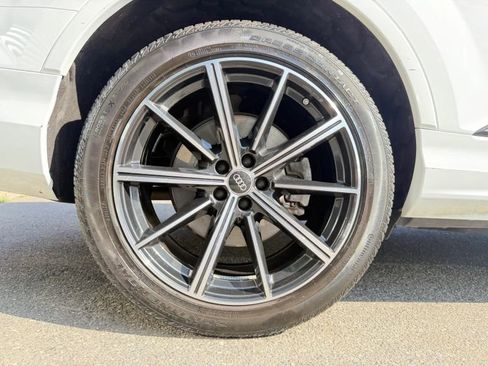 Used 2022 Audi Q7 3.0T Premium Plus AWD/4WD image 31