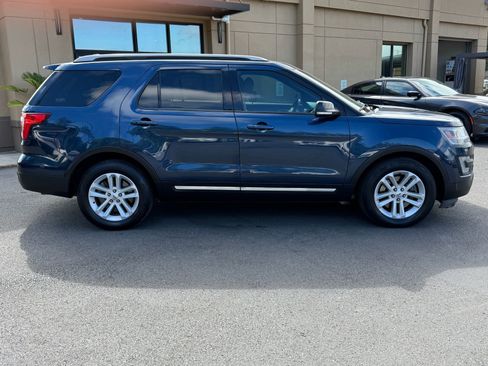 Used 2016 Ford Explorer XLT w/ Equipment Group 202A FWD image 8