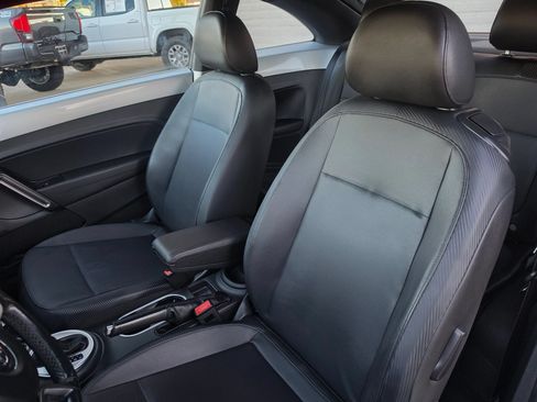Used 2013 Volkswagen Beetle TDI FWD image 15