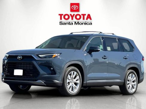 New 2026 Toyota Grand Highlander AWD image 6