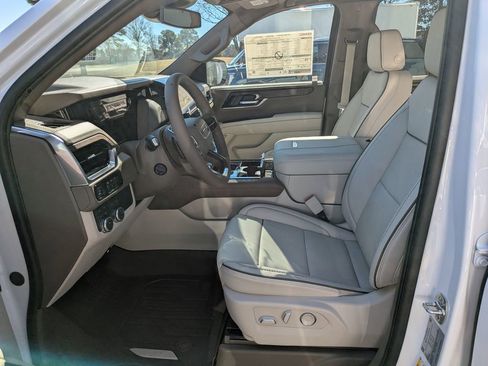 New 2026 GMC Yukon XL Denali w/ Sun & Power Step Package image 10