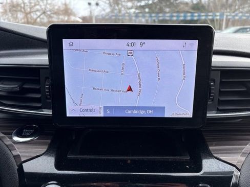 Used 2023 Ford Explorer Limited image 14