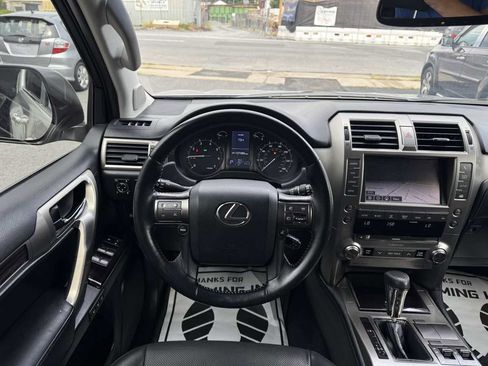 Used 2015 Lexus GX 460 image 16