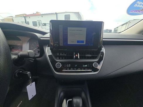 Used 2025 Toyota Corolla LE FWD image 6