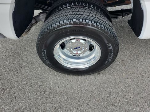 Used 2024 Ford F350 Lariat w/ Lariat Ultimate Package image 5