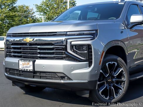 New 2026 Chevrolet Suburban LT w/ Comfort Package image 3