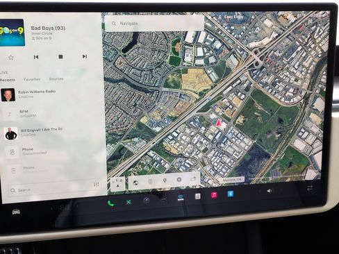 Used 2021 Tesla Model S Plaid image 24