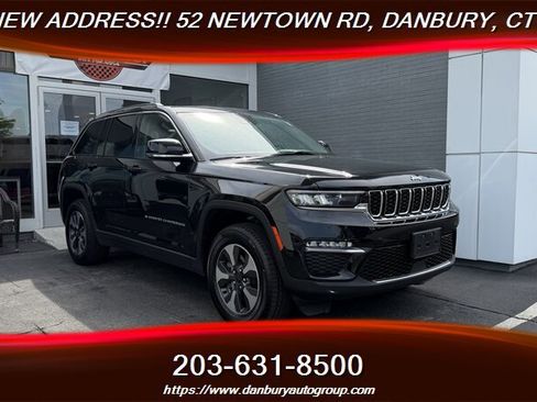 Used 2023 Jeep Grand Cherokee 4WD 4xe image 7