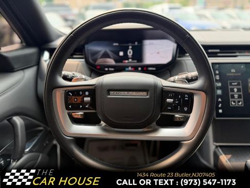 Used 2025 Land Rover Range Rover SE AWD/4WD image 31