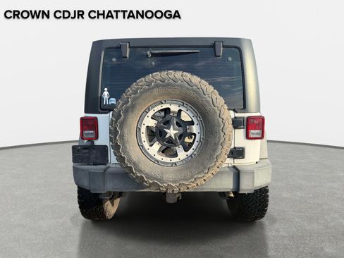 Used 2017 Jeep Wrangler Unlimited Sport w/ Connectivity Group AWD/4WD image 4