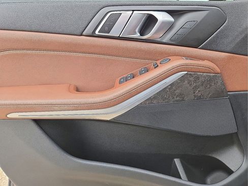 Used 2023 BMW X5 xDrive40i w/ M Sport Package image 21