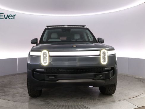 Used 2025 Rivian R1S Adventure image 12