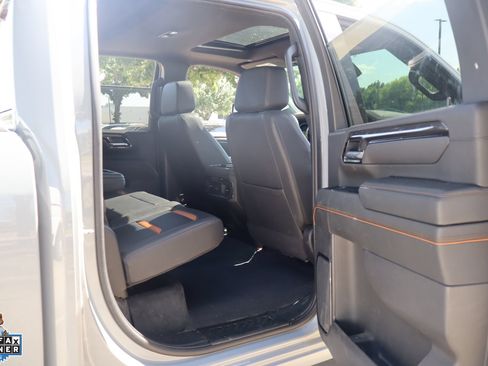 Used 2025 GMC Sierra 2500 AT4 w/ AT4 Premium Plus Package AWD/4WD image 29