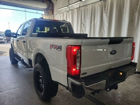 Used 2023 Ford F250 XLT w/ FX4 Off-Road Package image 4