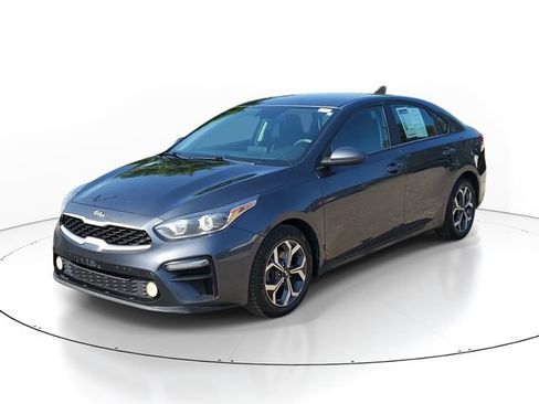 Used 2021 Kia Forte LXS FWD image 2