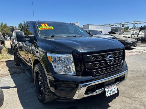 Used 2021 Nissan Titan SV w/ SV Convenience Package RWD image 9