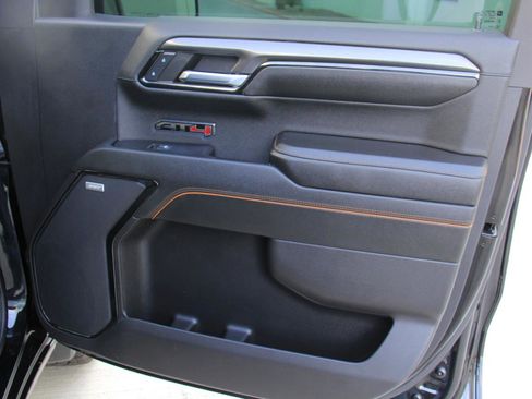 Used 2024 GMC Sierra 1500 AT4 w/ Technology Package image 25