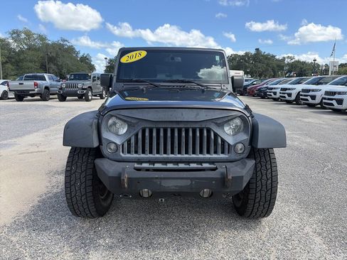 Used 2018 Jeep Wrangler Unlimited Sport S AWD/4WD image 9