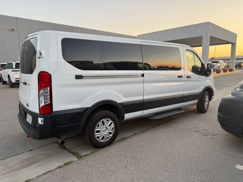 Used 2023 Ford Transit 350 XLT image 3