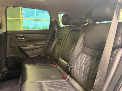 Used 2024 Nissan Rogue Platinum w/ Platinum Premium Package AWD/4WD image 21