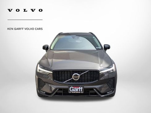 Used 2025 Volvo XC60 B5 Core AWD/4WD image 8