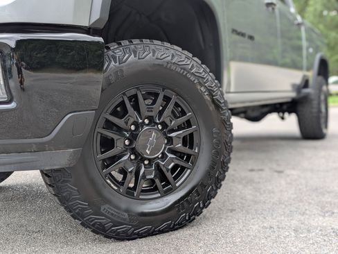 Used 2025 Chevrolet Silverado 2500 ZR2 w/ LPO, Dark Essentials Package AWD/4WD image 35