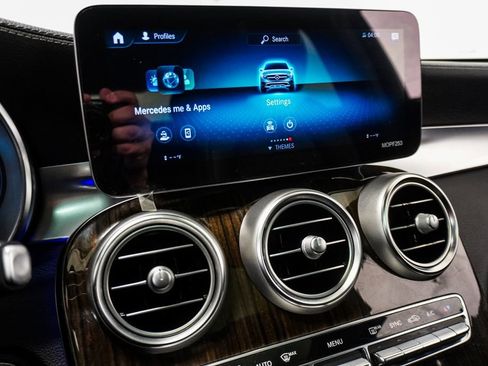 Used 2022 Mercedes-Benz GLC 300 4MATIC Coupe image 23
