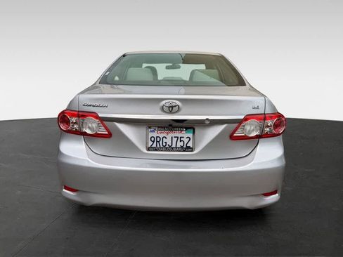 Used 2012 Toyota Corolla LE FWD image 5