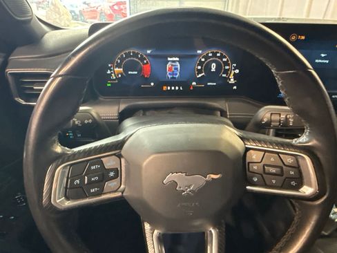 Used 2025 Ford Mustang Premium RWD image 21