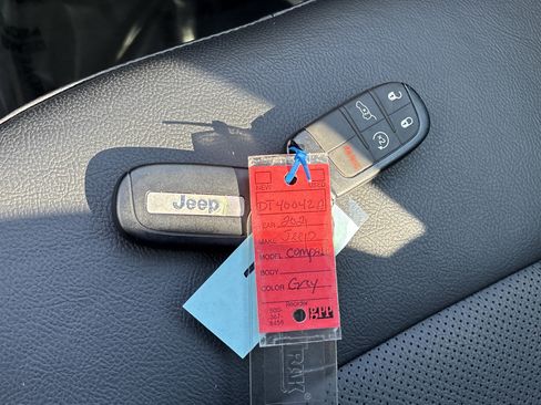 Certified 2021 Jeep Compass Latitude image 36