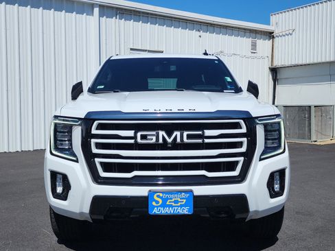Used 2021 GMC Yukon AT4 w/ Rear Media and Nav Package AWD/4WD image 8