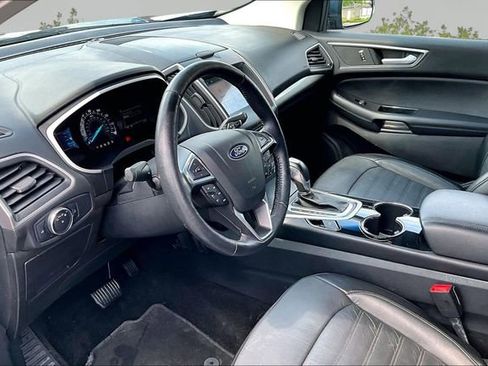 Used 2018 Ford Edge SEL w/ Equipment Group 201A AWD/4WD image 11