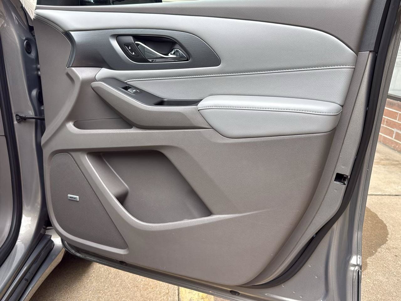 Used 2019 Chevrolet Traverse Premier FWD image 26